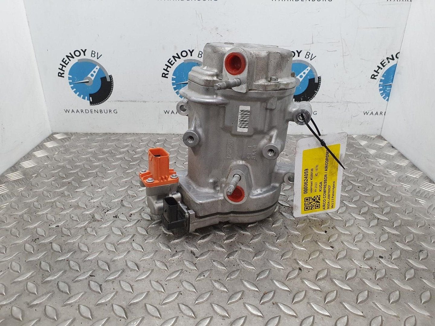 FORD KUGA ST-LINE BLACK EDITION PHEV AIRCO COMPRESSOR / AIRC, Ophalen of Verzenden, Gebruikt, ARN erkend