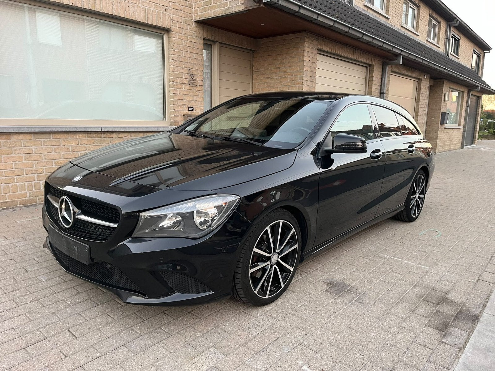 Mercedes CLA180d/128000km/Euro6/Cruise/Navi/Pdc/Airco..., Auto's, Voorwielaandrijving, CLA, 4 cilinders, Zwart