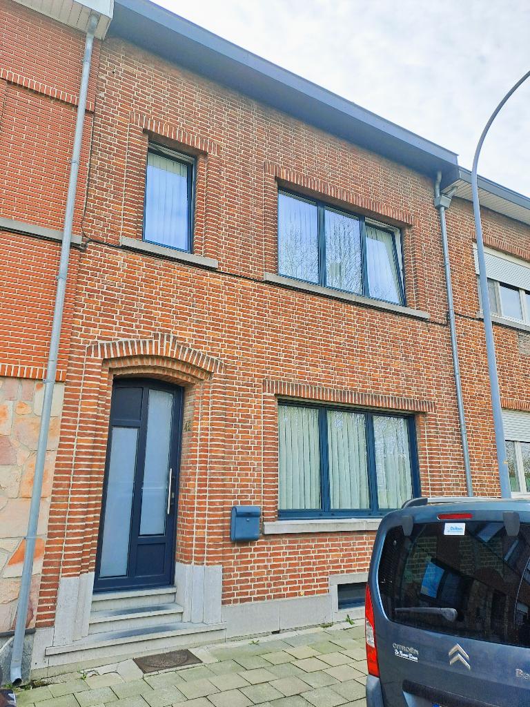 Charmante woning te koop in Tienen!, Immo, Huizen en Appartementen te koop, 200 m², 500 tot 1000 m², 3 kamers, Tussenwoning