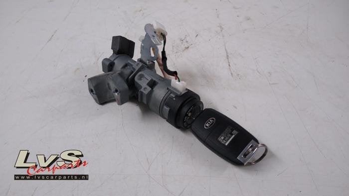 Serrure de contact + clé d'un Kia Picanto, -, 3 mois de garantie, Utilisé, -