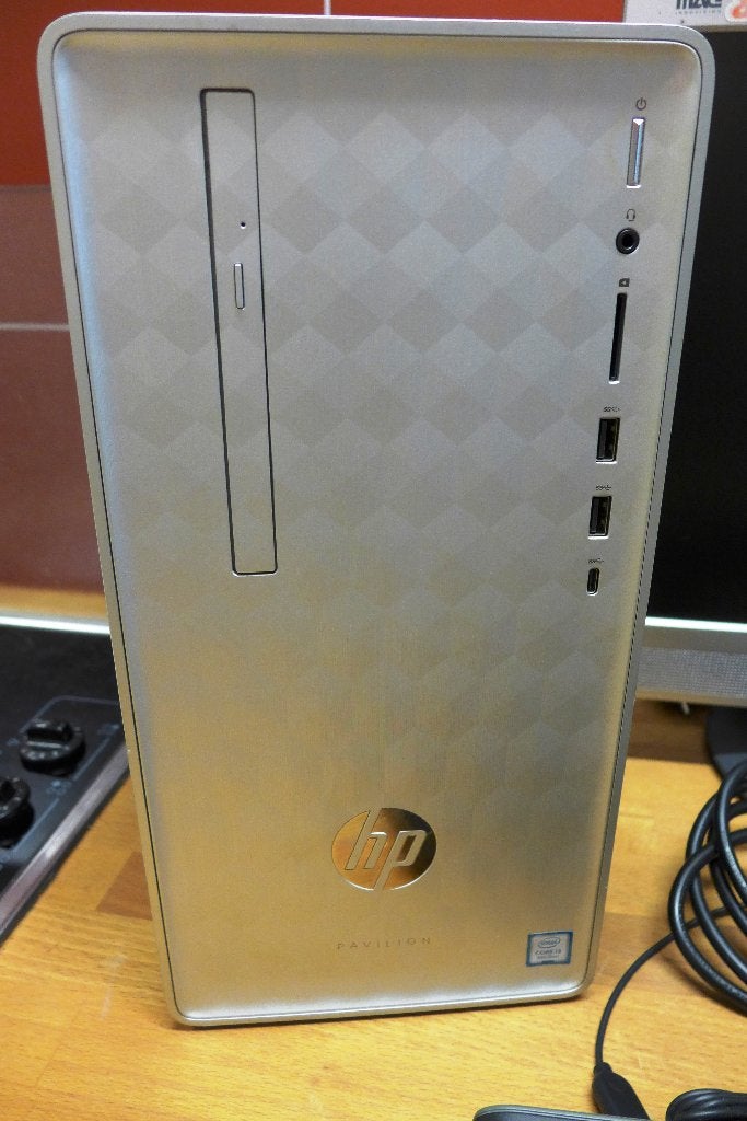 HP Pavilion 590-serie desktopcomputer, Ophalen, Refurbished, HP