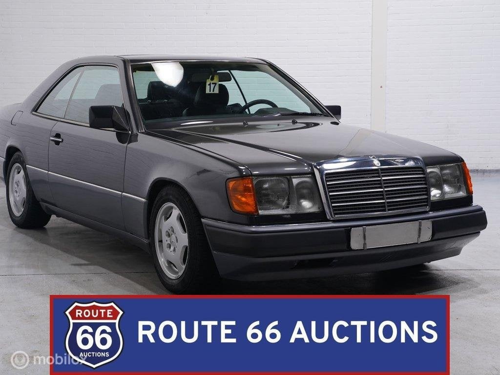Mercedes-Benz 230 CE | 1993 | Route 66 Auctions, Auto's, Zwart, Mercedes-Benz, Bedrijf, Handgeschakeld