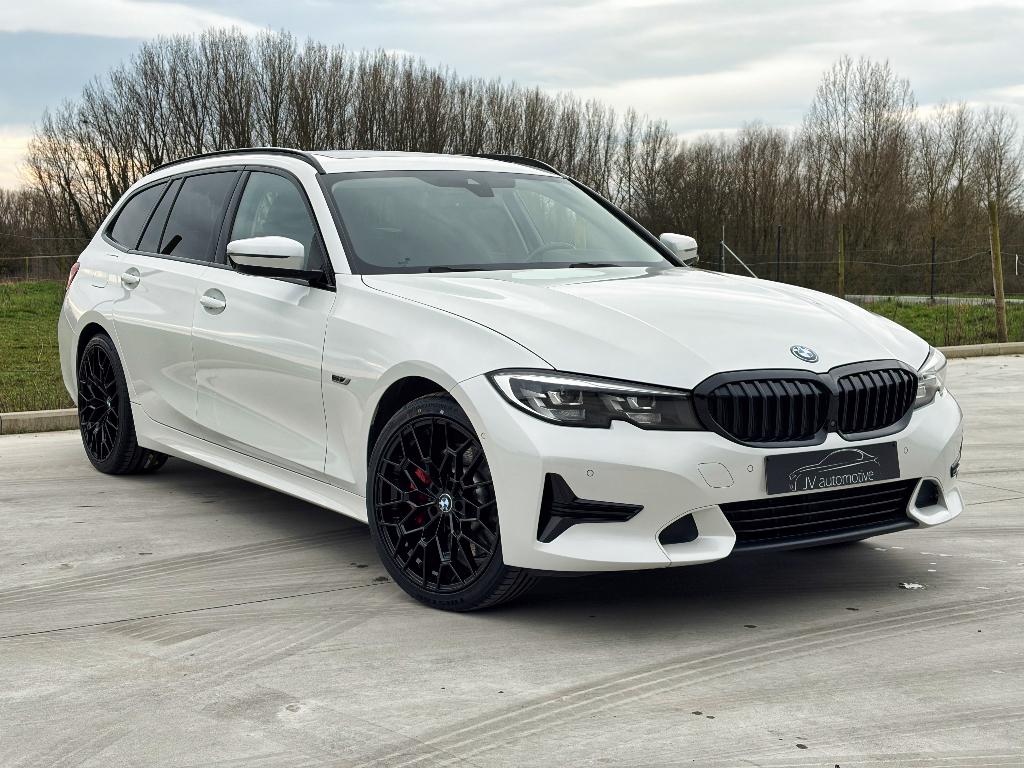 BMW 330e - 2022 - 102086km - Pano - Leder, Auto's, BMW, Automaat, Achterwielaandrijving, 218 kW, 4 cilinders