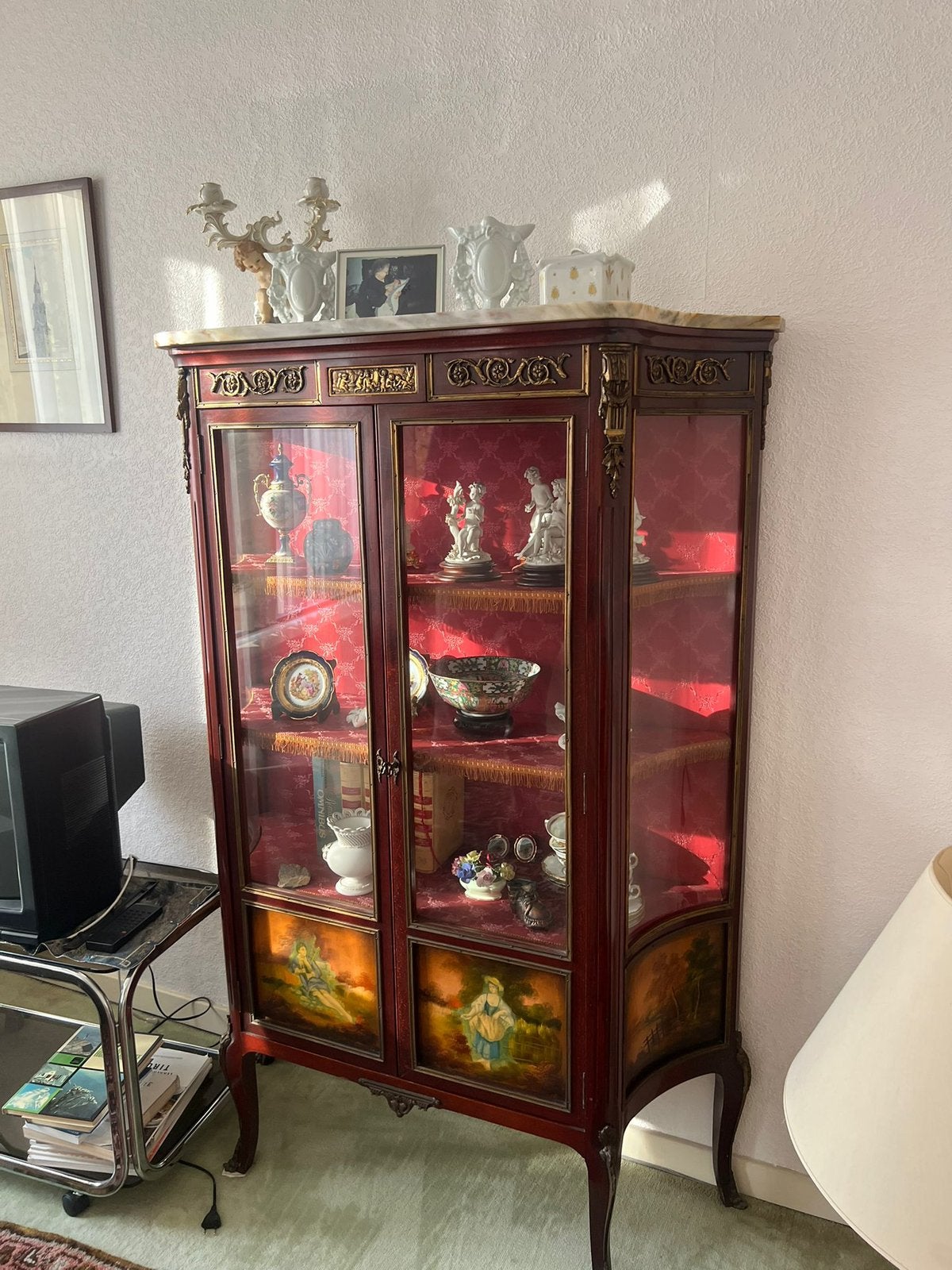Antieke Louis XV stijl vitrinekast, Huis en Inrichting, Ophalen of Verzenden, Zo goed als nieuw