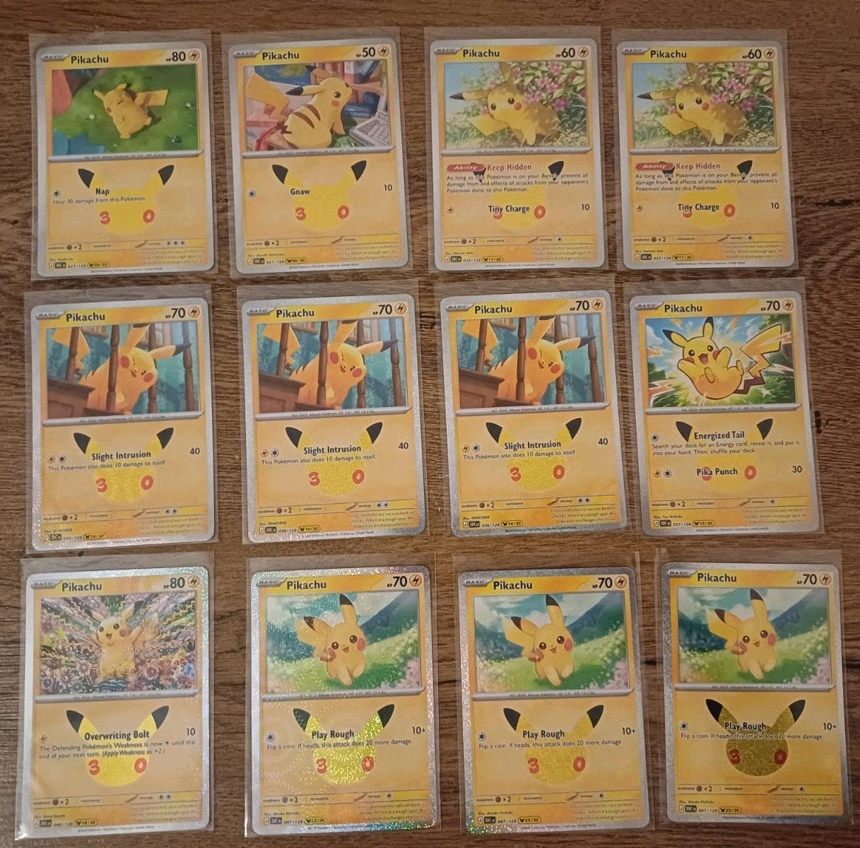 Dubbele pikachu kaarten van de 30th celebration om te ruilen, Ophalen