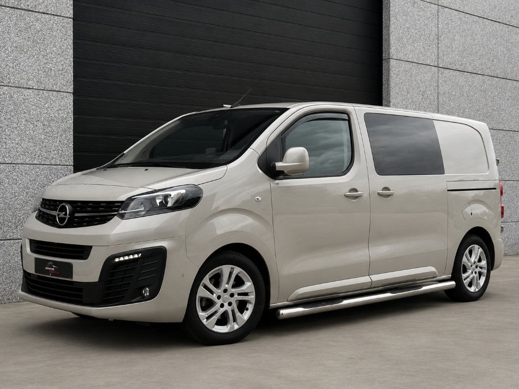 Opel Vivaro L2 DC 5 zitplaatsen, Auto's, Stof, https://public.car-pass.be/vhr/529e5db7-7a60-49e6-a79a-a783f8fa6733, Euro 6, 4 cilinders