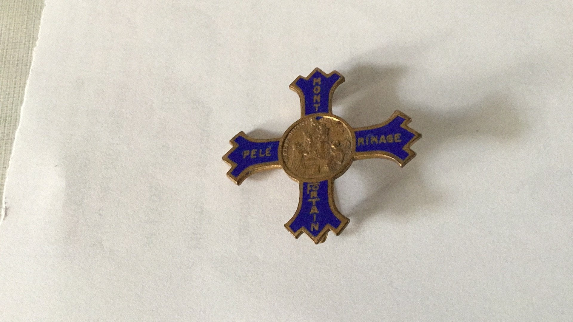 Antieke Montfort pelgrimsbroche, Ophalen of Verzenden, Zo goed als nieuw
