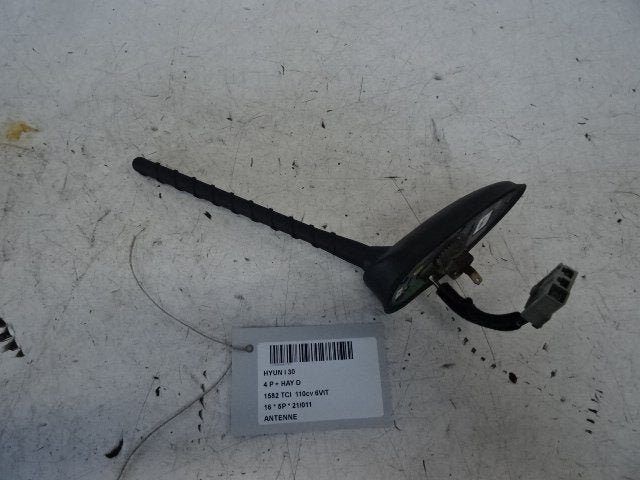 ANTENNE Hyundai i30 (GDHB5) (01-2011/12-2016) (96210A6200), Hyundai Motor Deutschland GmbH, Gebruikt, Kaiserleipromenade 5
63067  Offenbach am Main, DE