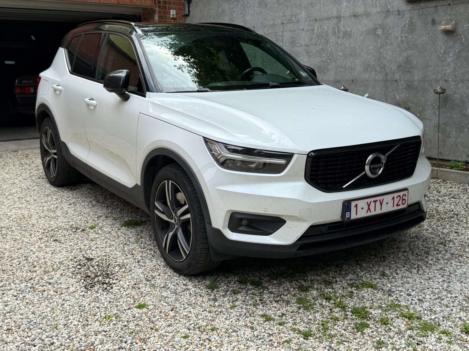 Volvo XC40 T5 plug-in hybride, Auto's, Volvo, 1800 kg, Leder en Stof, Wit, 5 deurs