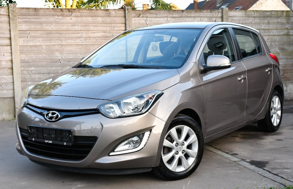 Hyundai i20 1.2i *AC*Led*Cruise*, Autos, Hyundai, Euro 5, Achat, Entreprise, Boîte manuelle