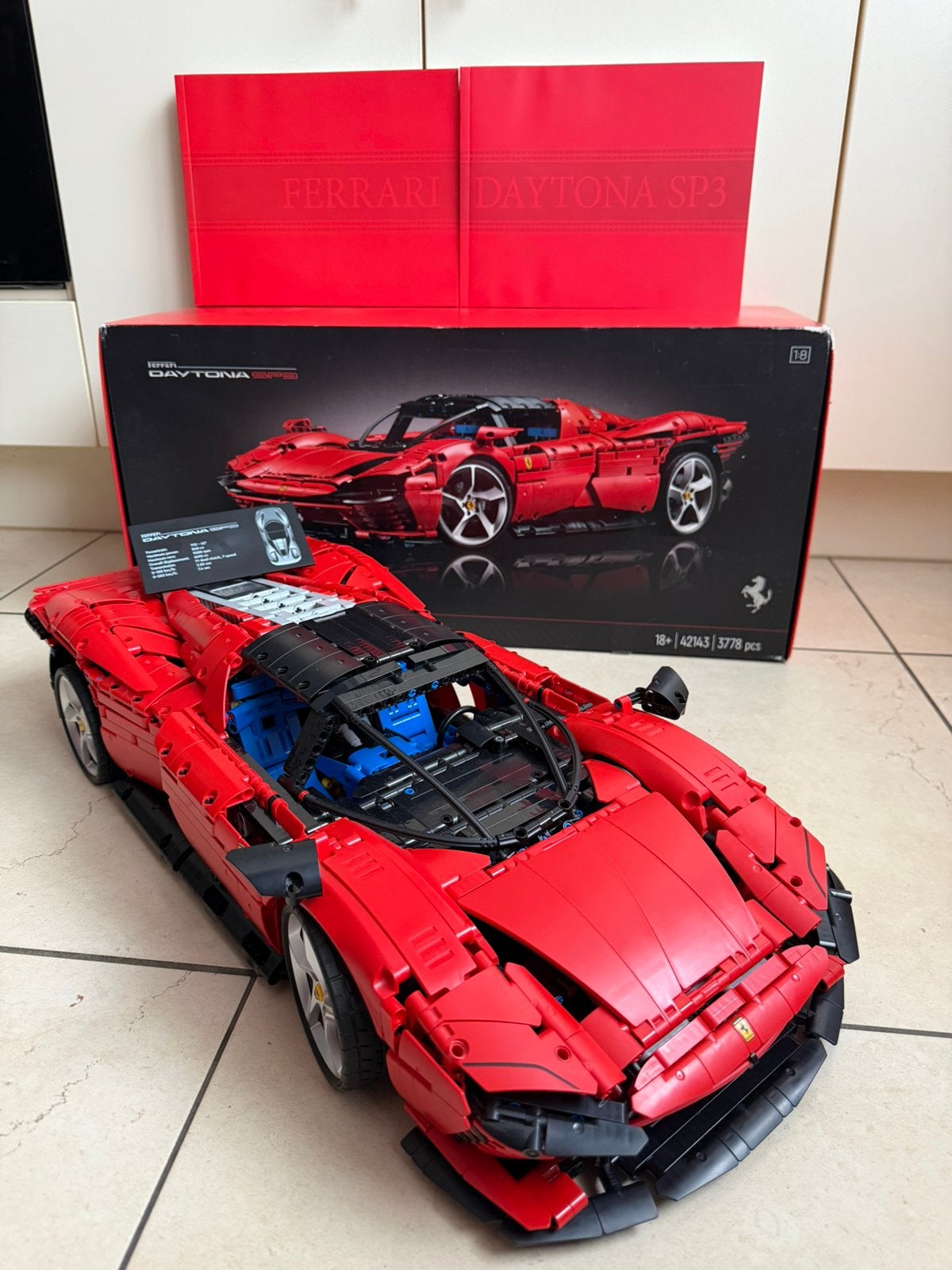LEGO Ferarri daytona sp3, Kinderen en Baby's, Speelgoed | Duplo en Lego, Ophalen, Zo goed als nieuw