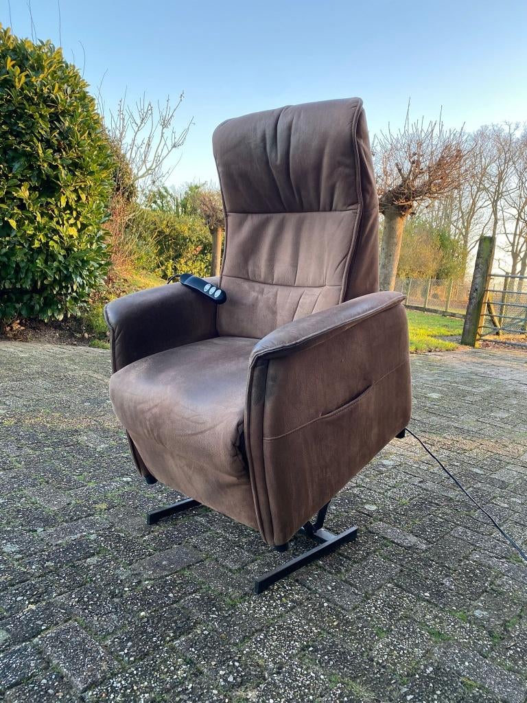 Bruine microlederen staop stoel / sta op fauteuil leer, Gebruikt, 50 tot 75 cm, Leer, Ophalen of Verzenden