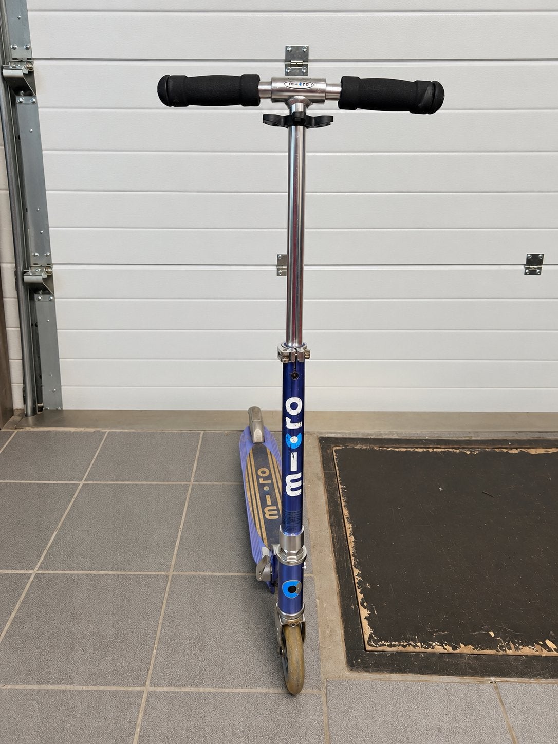 Micro Sprite Blue Stripe – opvouwbare step, Fietsen en Brommers, Ophalen, Gebruikt, Gewone step