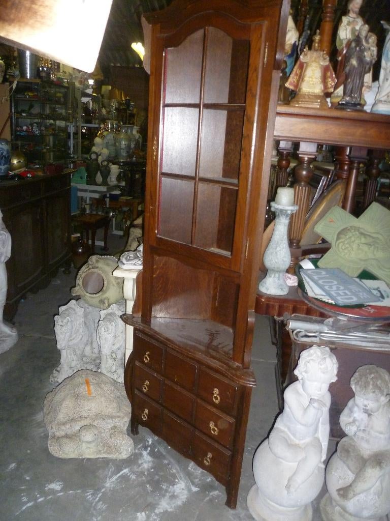 HOEK VITRIENEKAST MET COMMODE, Enlèvement