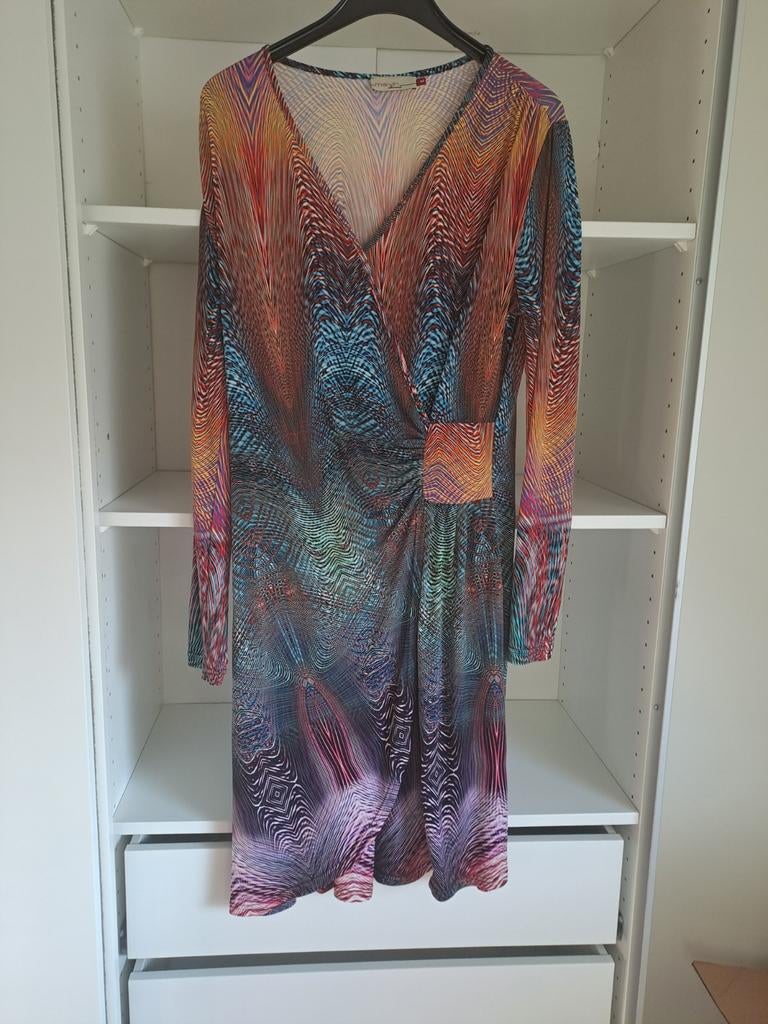 Mt 42 Veelkleurige jurk met lange mouwen, overslag en V-hals, Kleding | Dames, Jurken, Overige kleuren, Melvin, Maat 42/44 (L)