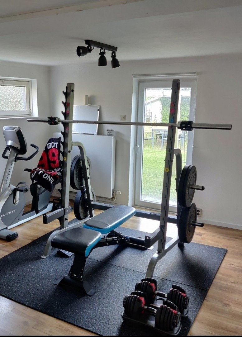 Complete Home Gym Set: Squat Rack, Bank, DB's+staanders, mat, Ophalen, Zo goed als nieuw, Rug, Halterset
