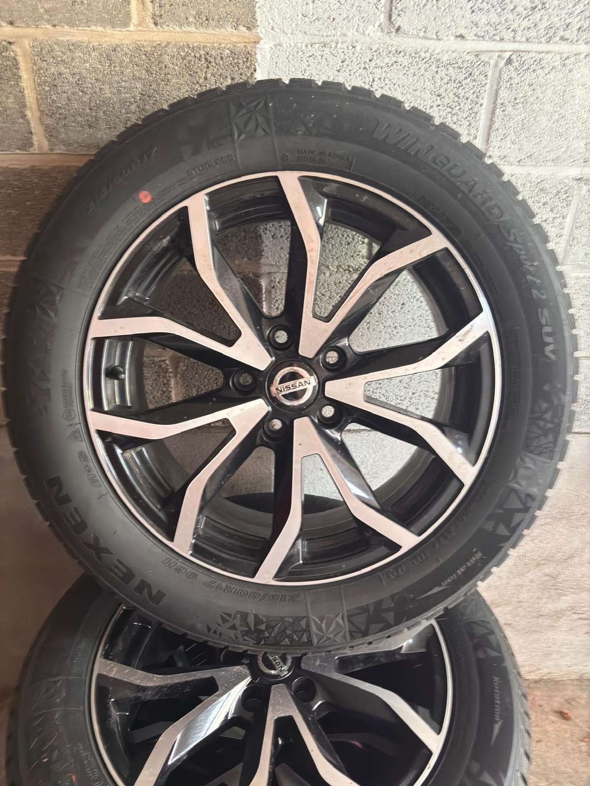 4xoriginele NISSAN 17" wintervelgen+nexen 215/60R17, Auto-onderdelen, Ophalen, 17 inch, Winterbanden, Band(en)