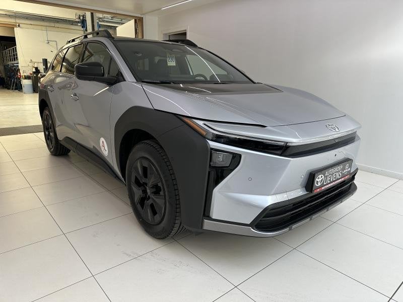 Toyota bZ4X 74.7 kWh AWD TOURING EXECUTIVE, Automaat, Zwart, 5 deurs, Zilver of Grijs