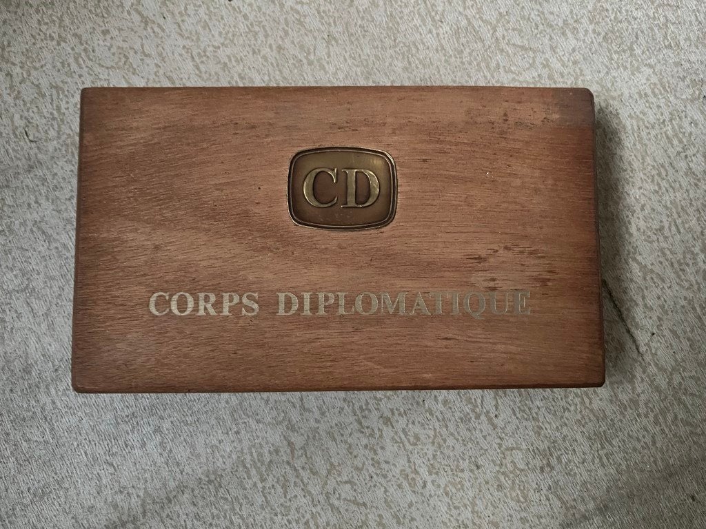 Boîte à cigares vide Corps Diplomatique - 24 cm - h 4 cm, Enlèvement ou Envoi