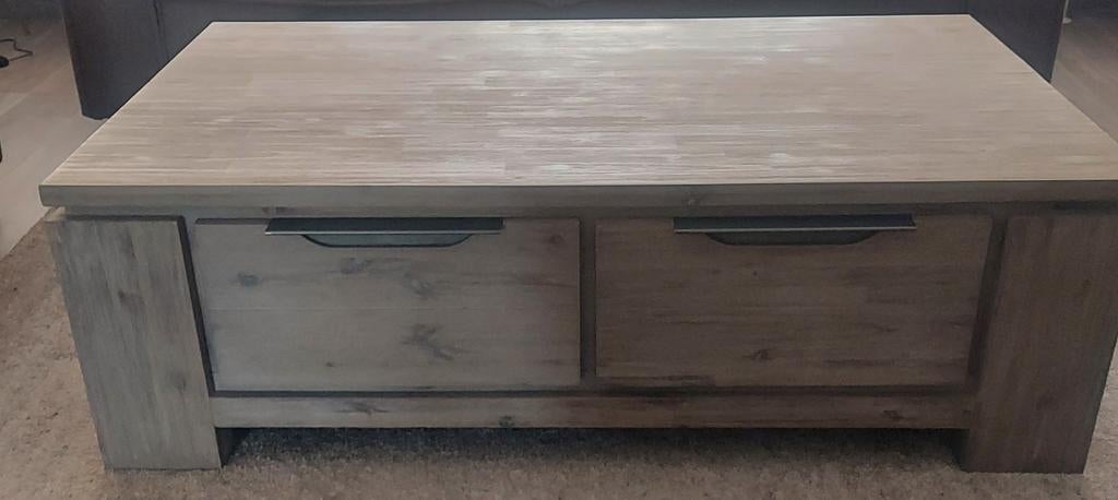 Table basse en bois, Enlèvement