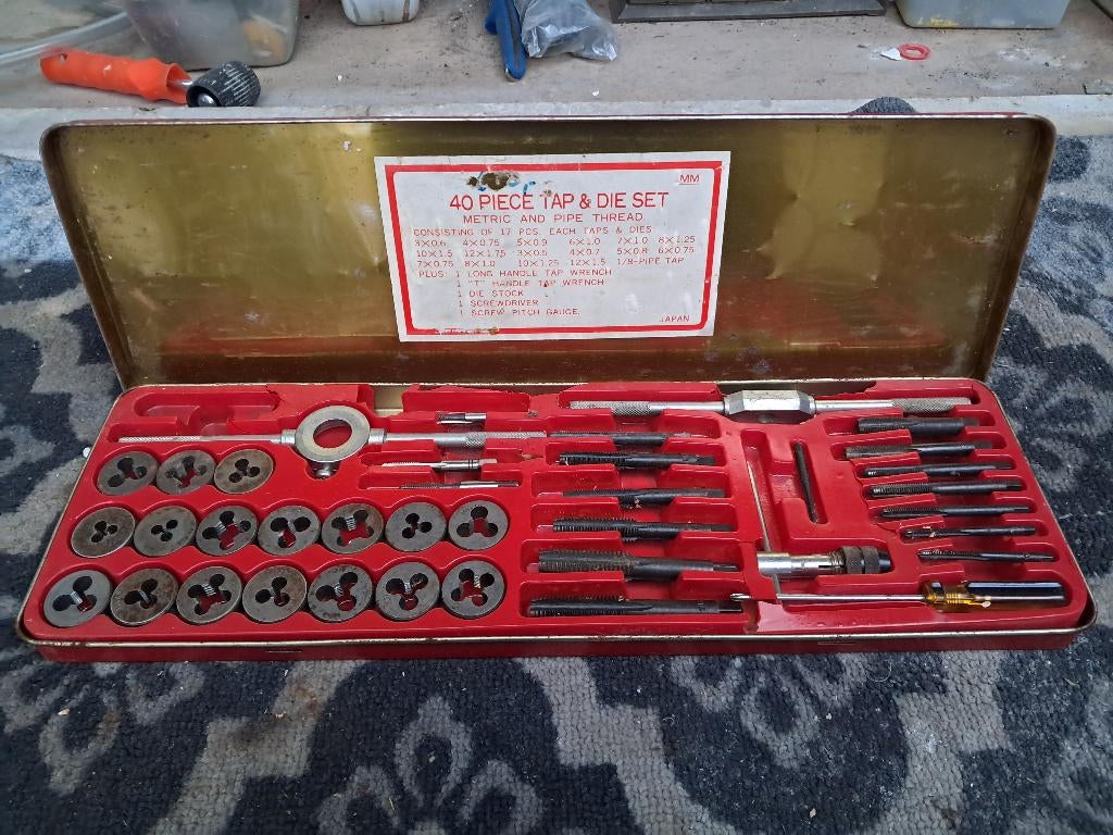 Tap en die set 40pc, Ophalen