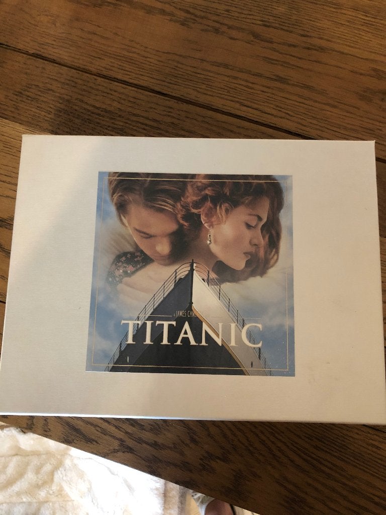 Titanic verzameling, Verzamelen, Ophalen, Zo goed als nieuw, Boek of Tijdschrift