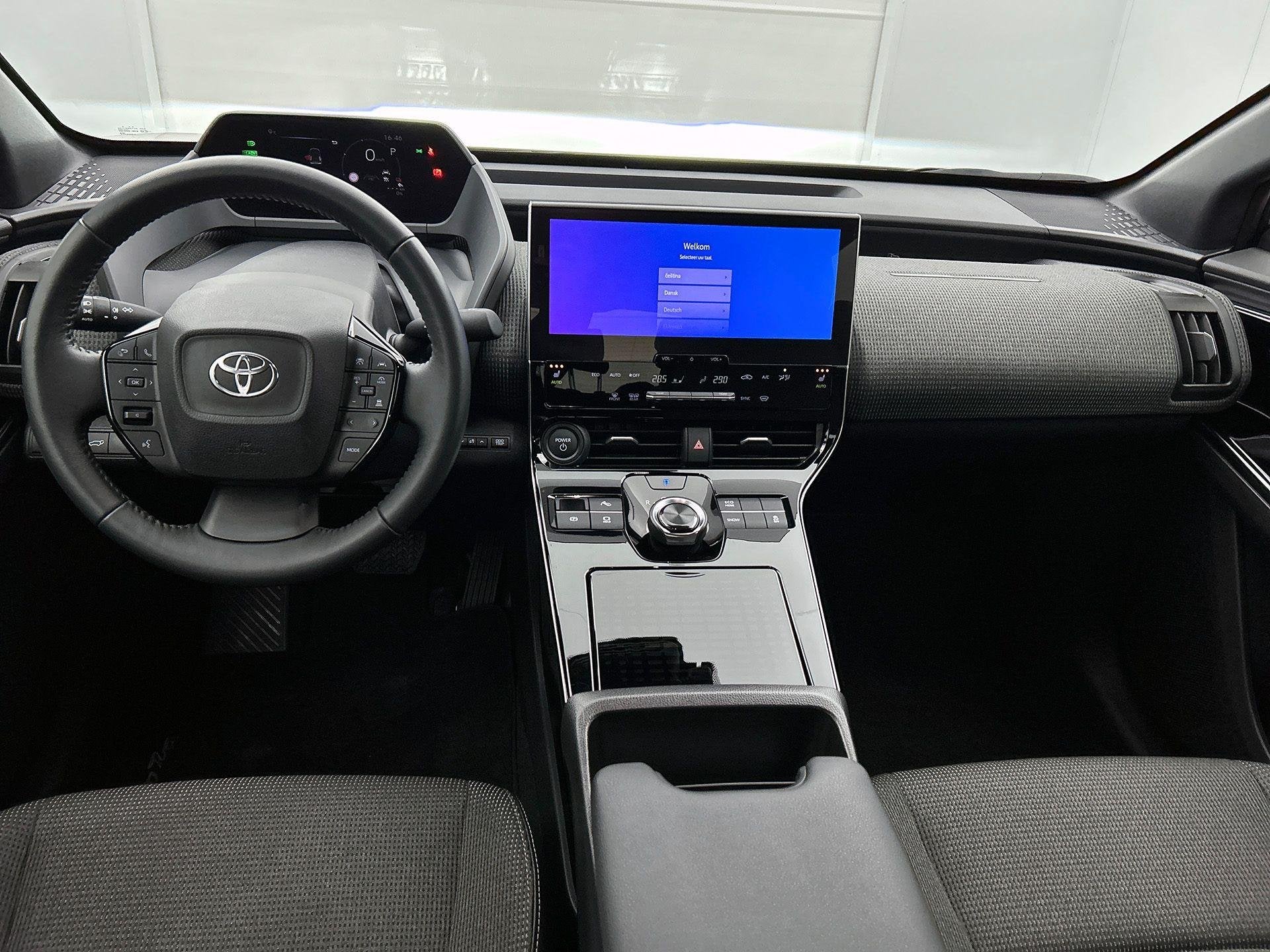 Toyota bZ4X 71.4 kWh 2WD Business Plus, Auto's, Toyota, Gebruikt, 750 kg, https://public.car-pass.be/vhr/64b34c69-d764-4af8-b40c-707c545a9143