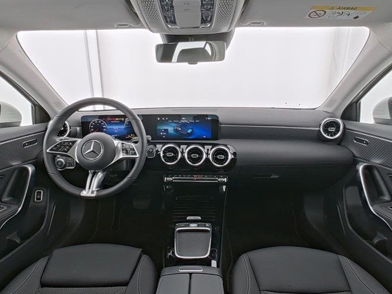 Mercedes-Benz A-Klasse 250 e Hatchback Luxury Line | Verwarm, Auto's, Stof, Gebruikt, 16 kWh, Wit