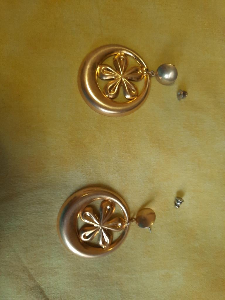 juweeltjes uit te kiezen waaronder zilveren kettingetjes, Handtassen en Accessoires, Overige Accessoires, Ophalen of Verzenden