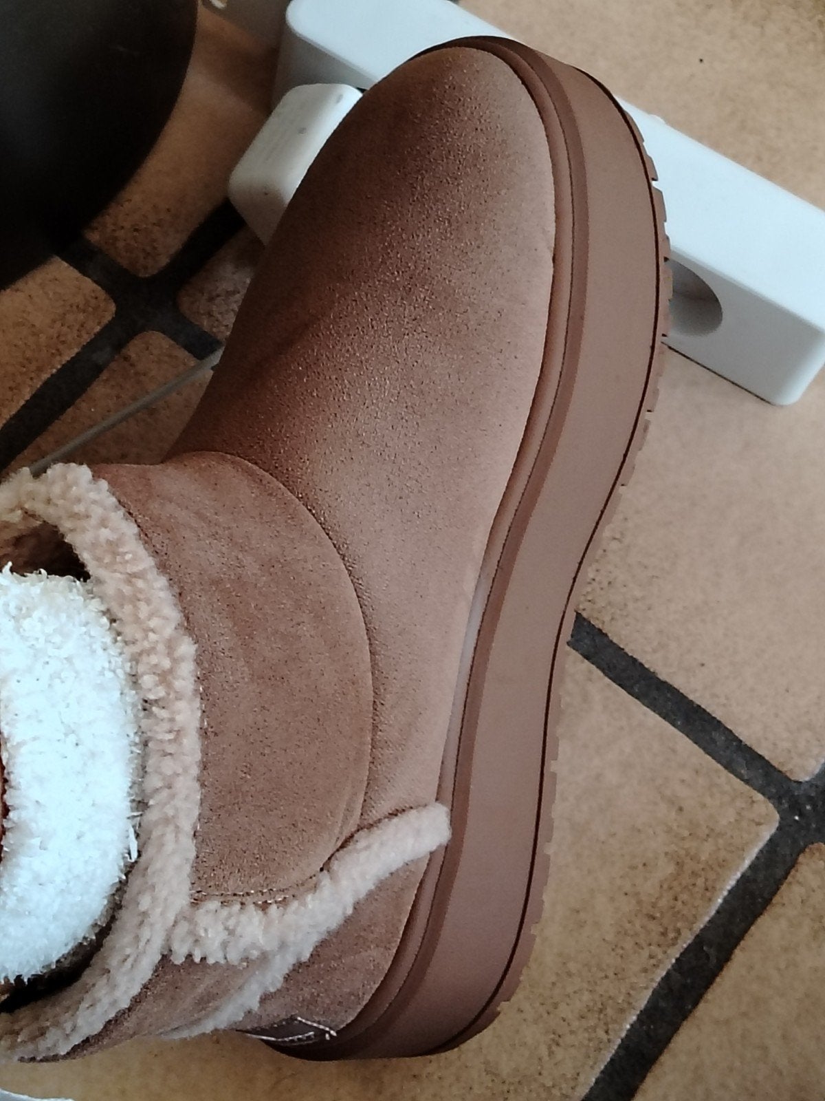 ZEER WARME WINTERLAARZEN - JUISTE MAAT 37, Kleding | Dames, Schoenen, Lage of Enkellaarzen, Gedragen, Bershka, Ophalen of Verzenden