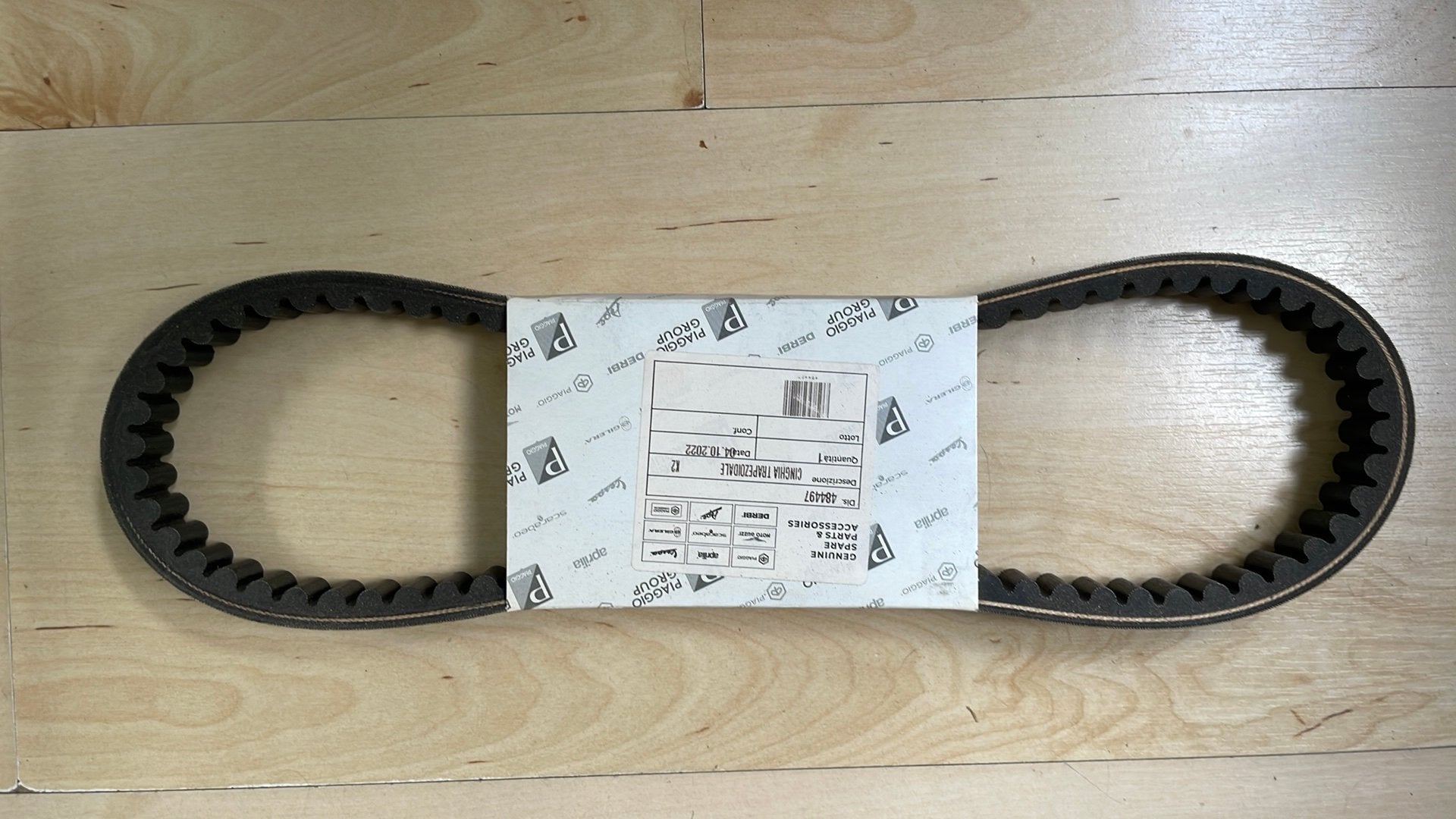 Originele Piaggio aandrijfriem/v-snaar 835x22 mm, Motoren, Accessoires | Overige, Ophalen of Verzenden, Nieuw
