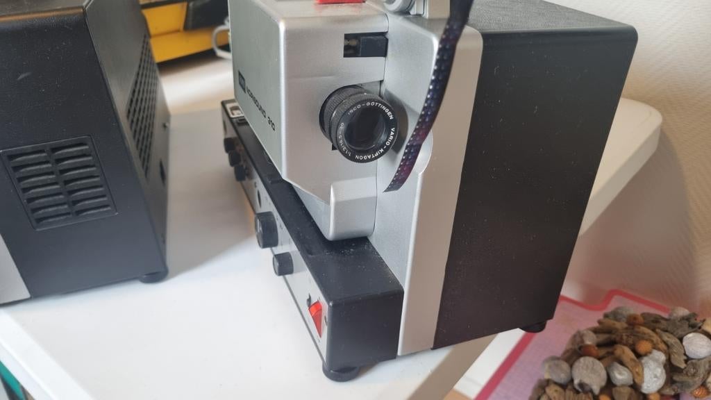 Noris Norisound 310 vintage filmprojector (2 stuks), Audio, Tv en Foto, Ophalen