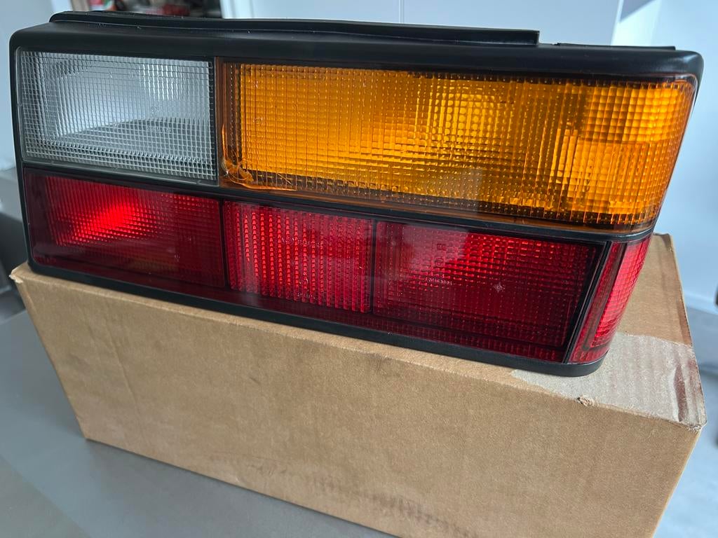 Achterlicht rechts SAAB classic cabrio 1989 tem 1993, Auto-onderdelen, Ophalen of Verzenden, Saab
