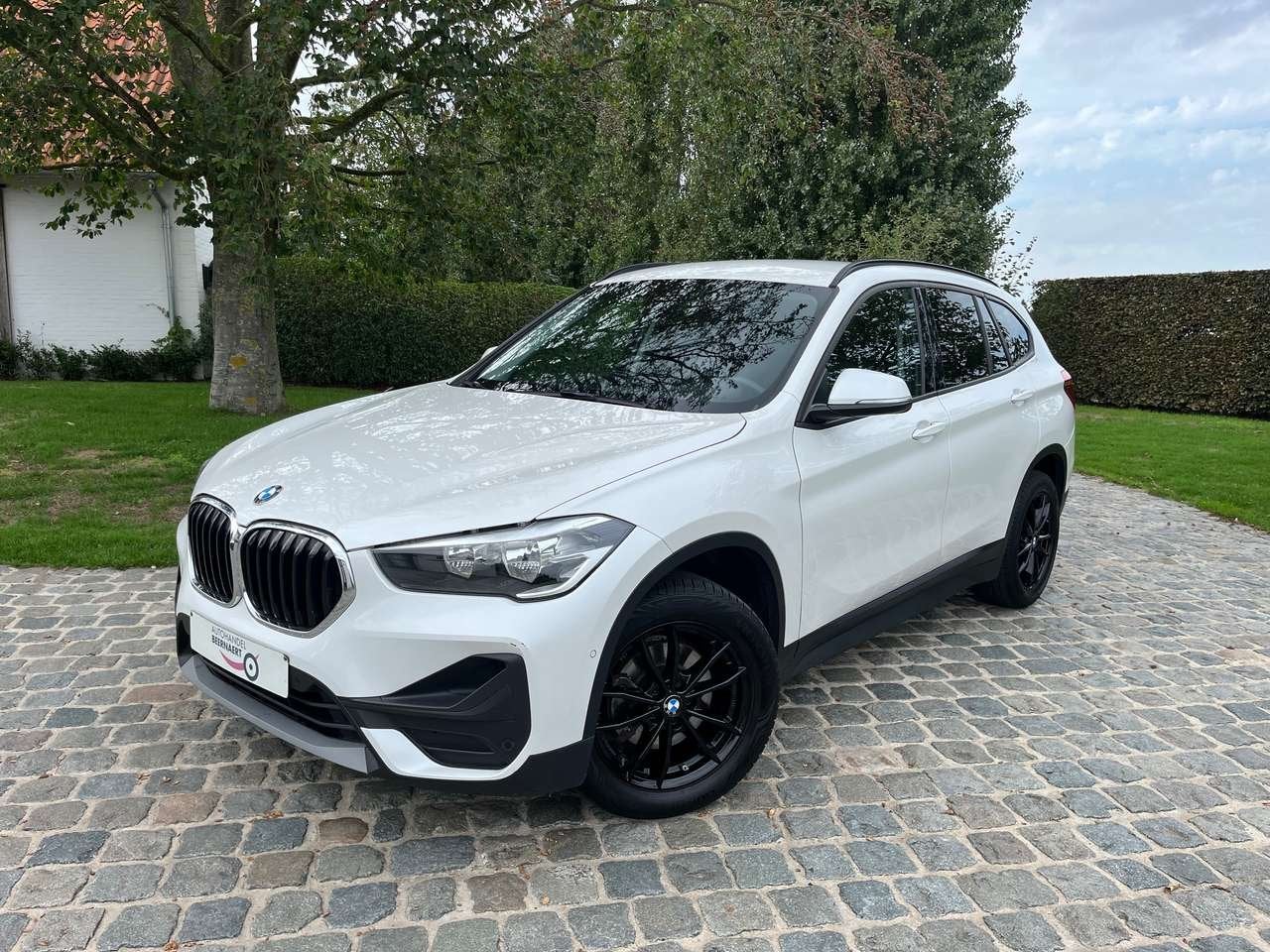 BMW X1 1.5i sDrive18 OPF/1eignr/Carplay/Leder/Camera/Navi/C, Autos, Achat, 129 g/km, Entreprise, 5 portes