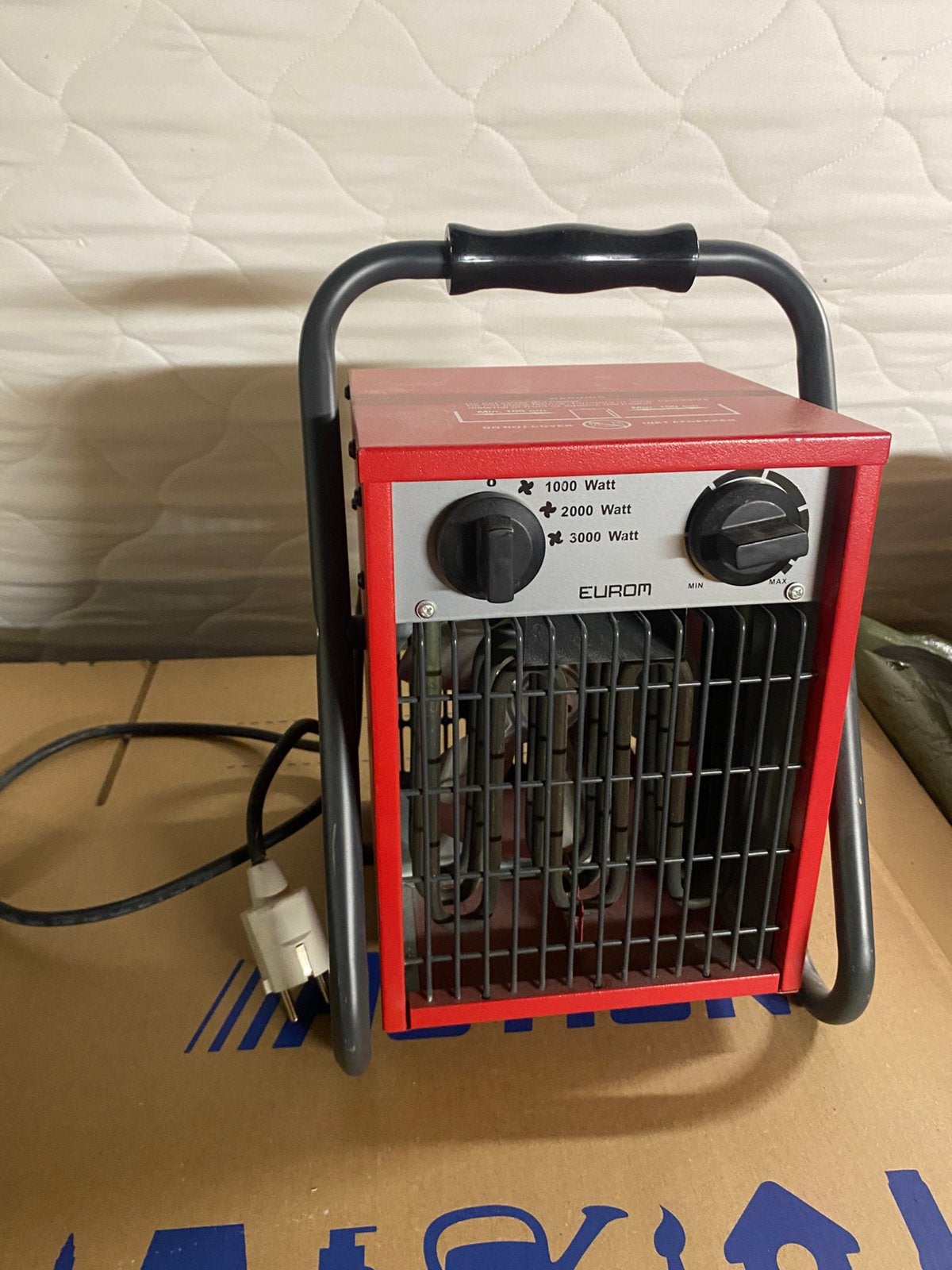 Verwarmingskachel 3000watt, Doe-het-zelf en Bouw, Ophalen, Zo goed als nieuw