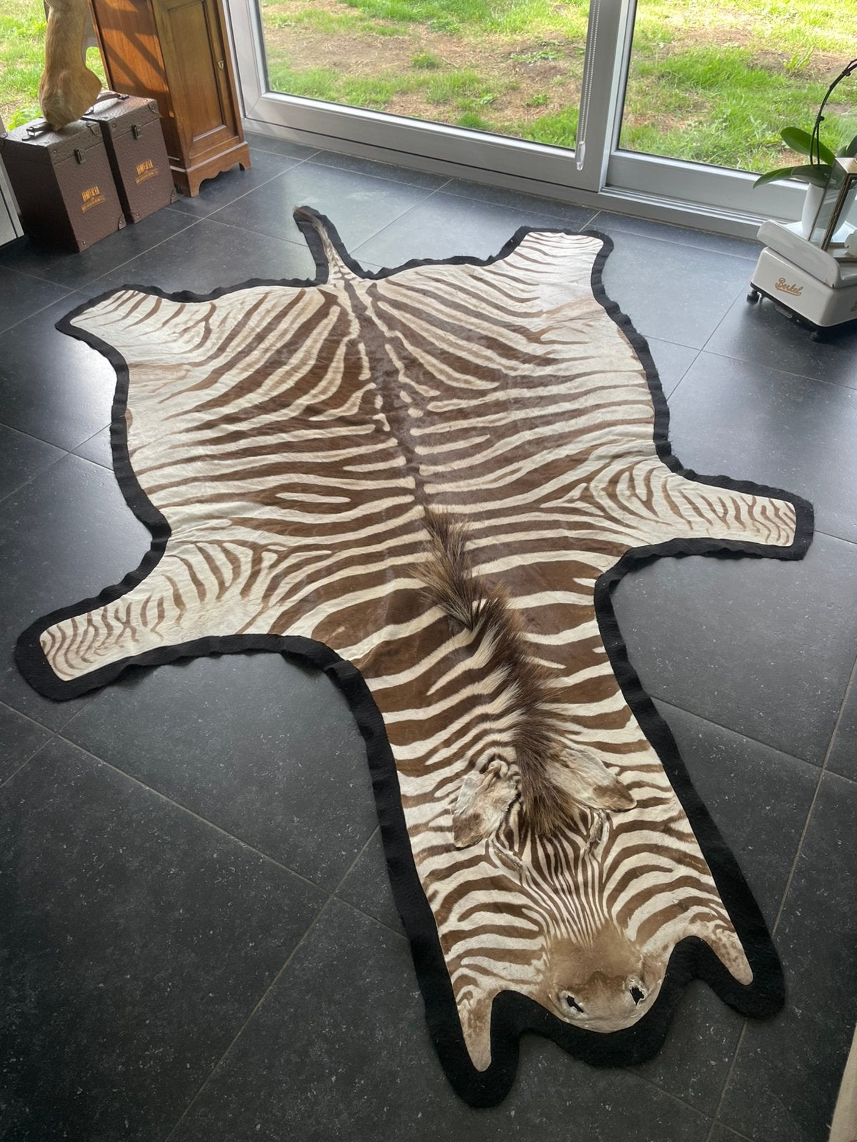 Tapis zebre, Huis en Inrichting, Ophalen, Zo goed als nieuw, Wit