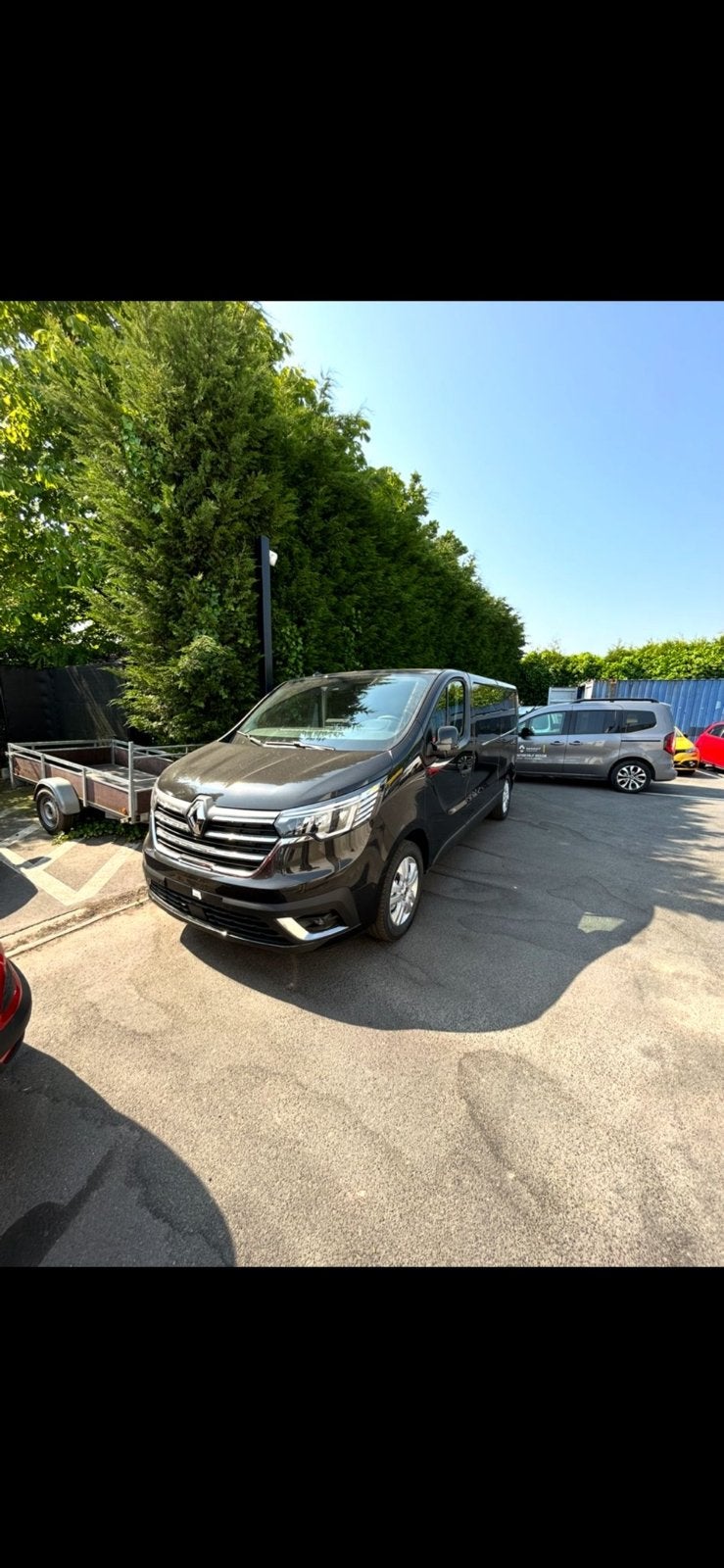 Renault trafic l2H1 grand comfort 170pk automaat, Auto's, Renault, Automaat, Zwart, Zwart, Bedrijf