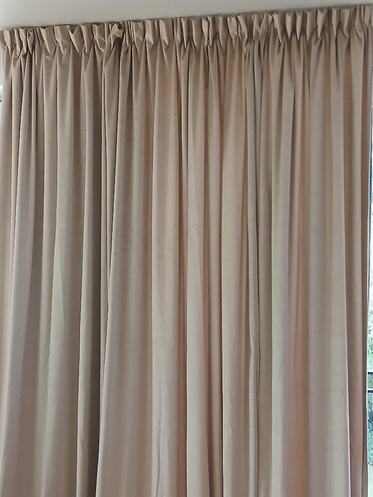 Nouveaux rideaux au look luxueux par lot (28 euros), Neuf, Beige, Raccourcissable, 270 cm