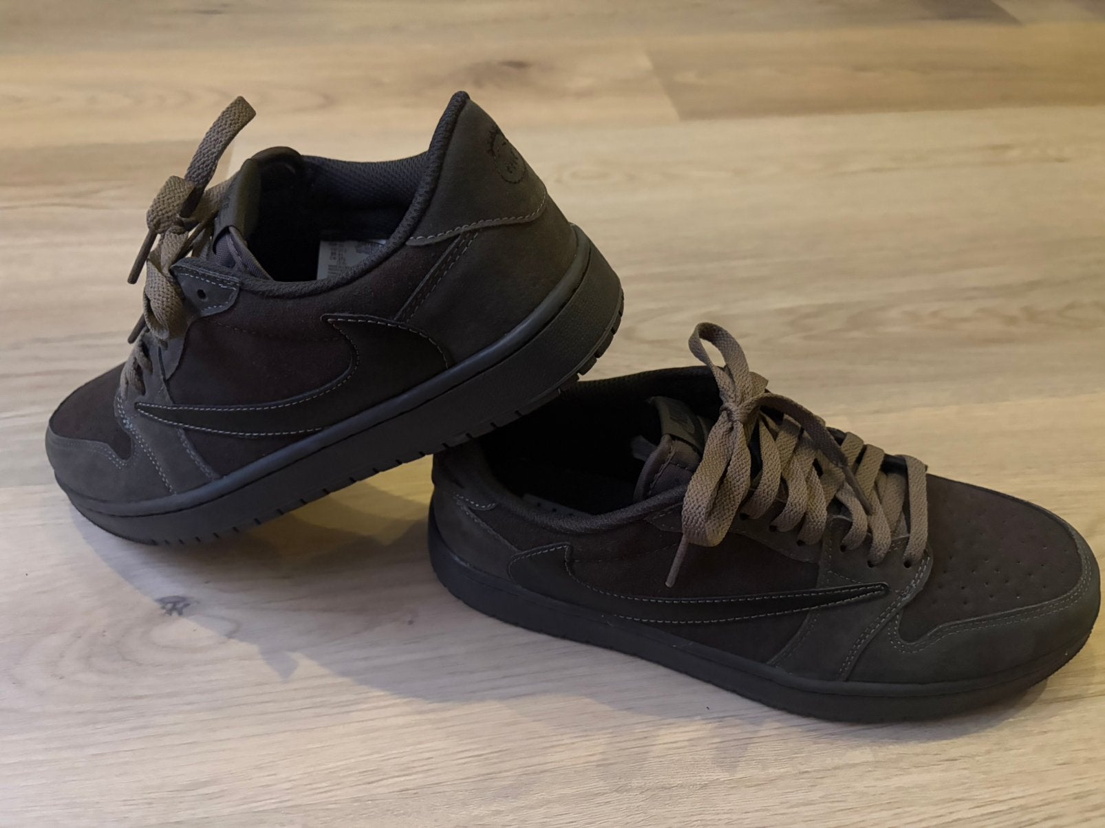 Jordan 1 Retro Low OG SP Travis Scott Velvet Brown, Neuf, Enlèvement ou Envoi, Brun, Baskets