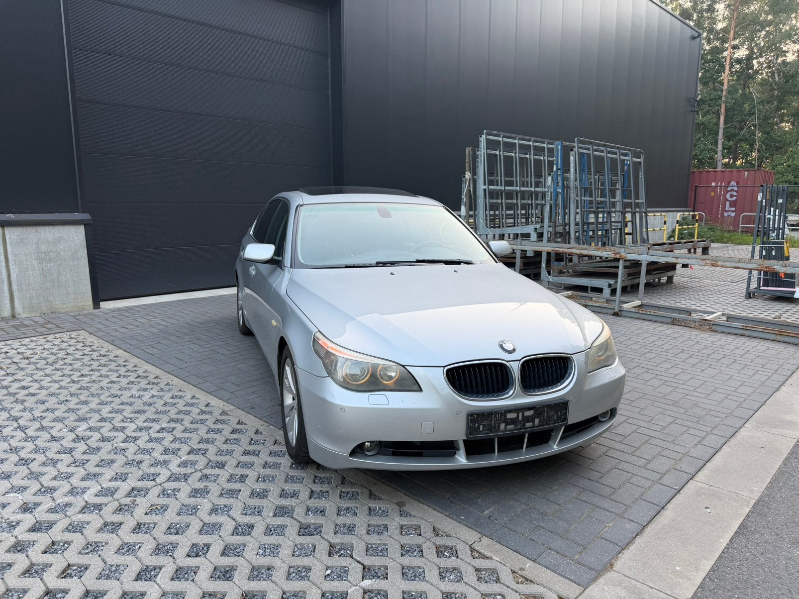 Bmw E60 525d, Autos, BMW, Particulier, Série 5, Airbags, Phares Bi-Xénon, Ordinateur de bord, Verrouillage central, Air conditionné automatique
