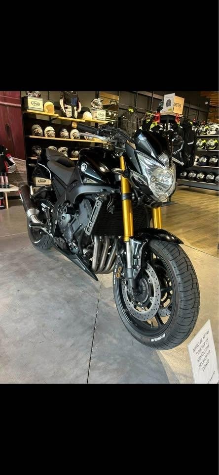 YAMAHA FZ8, Occasion, 4 cilinders, Motorrijbewijs A, Meer dan 35 kW