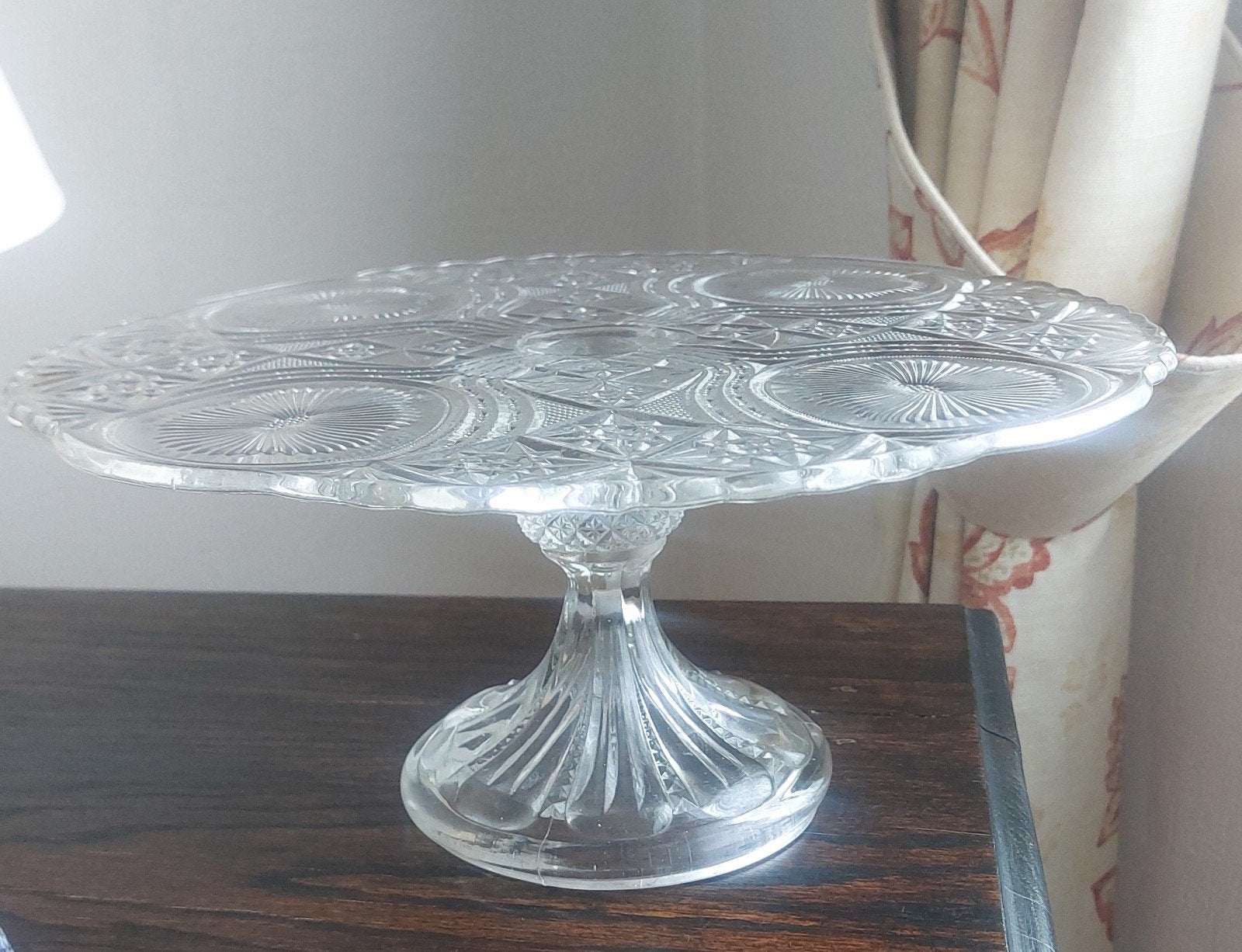 Antieke  Taartplateau / Schaal op Voet, Ophalen of Verzenden, Taartplateau, Glas