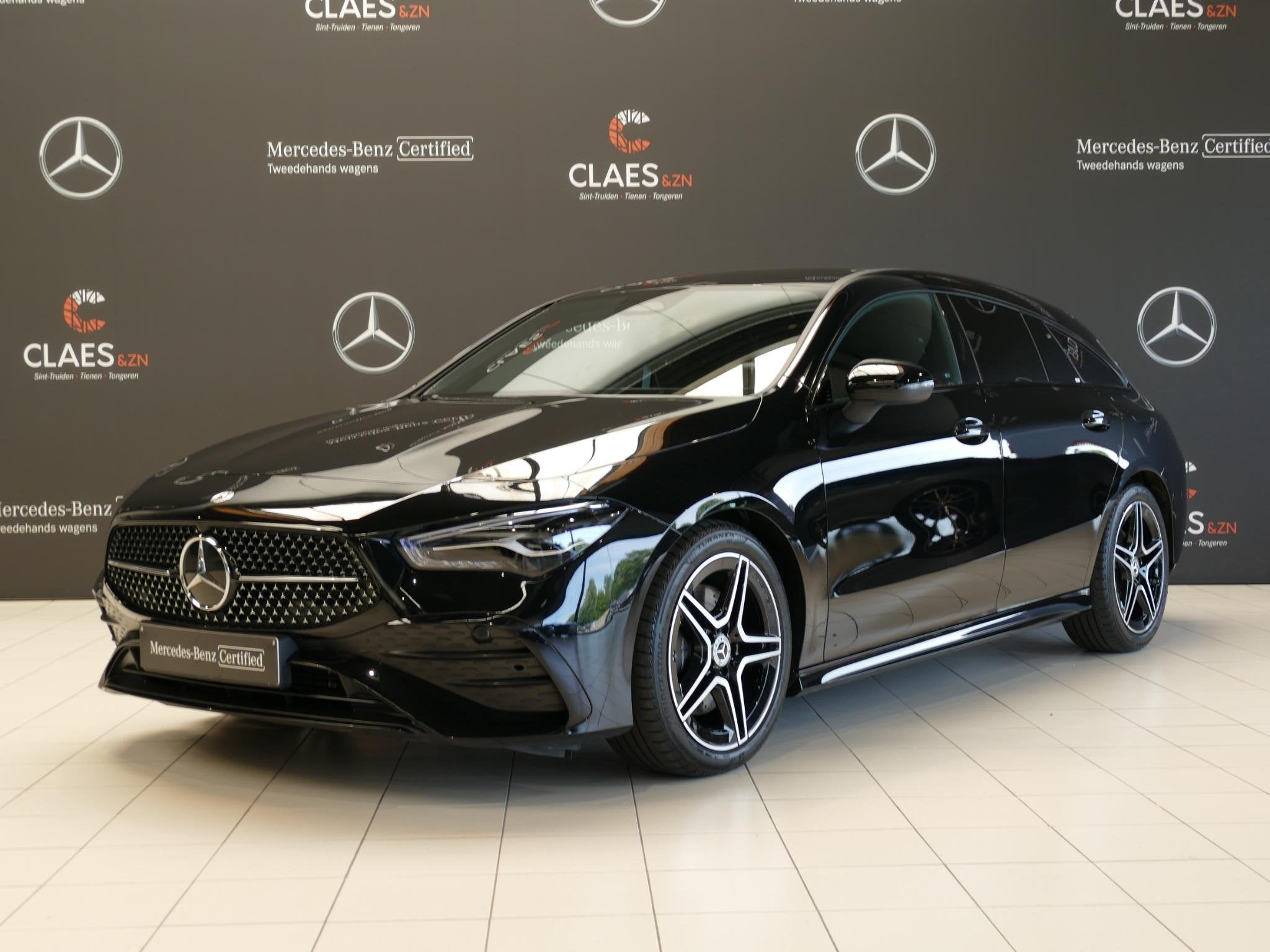Mercedes-Benz CLA Shooting Brake 200 AMG Line - DOS 8827, Auto's, CLA, Stof, Gebruikt, 4 cilinders