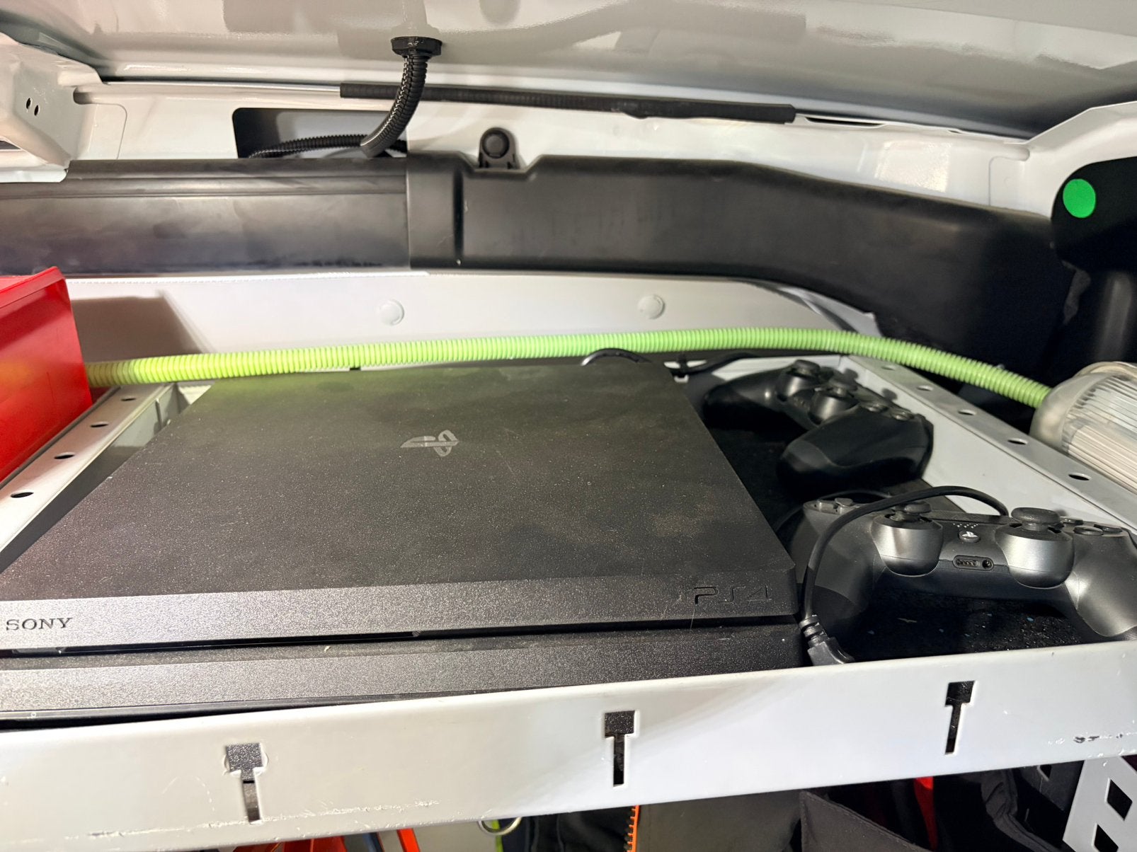Playstation 4, Ophalen, Zo goed als nieuw