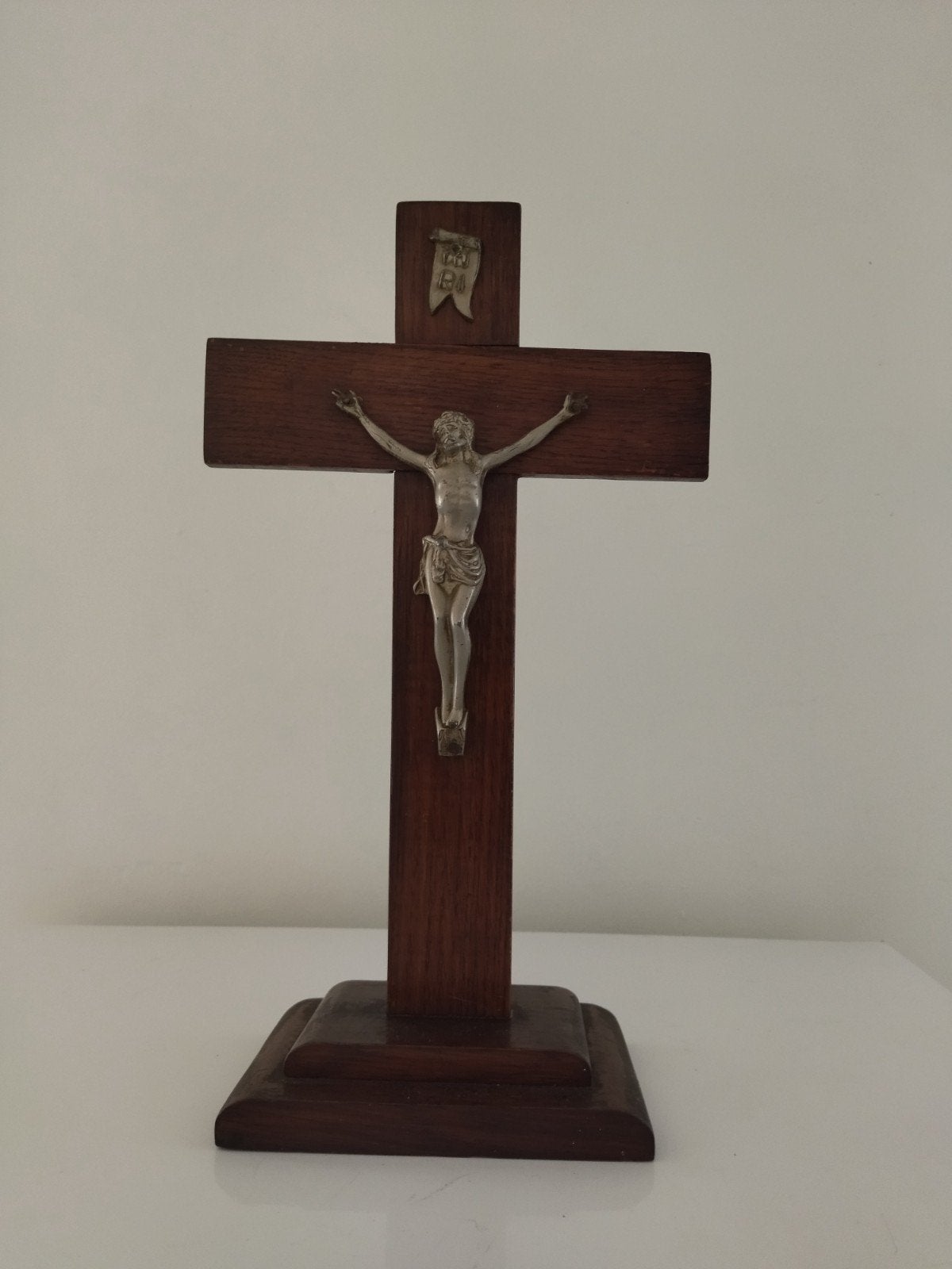 crucifix sur pied moitié XXeme, Enlèvement ou Envoi