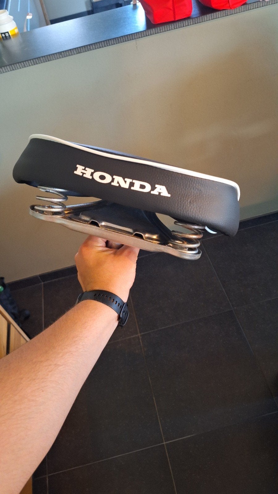 Zadel honda amigo, Fietsen en Brommers, Ophalen