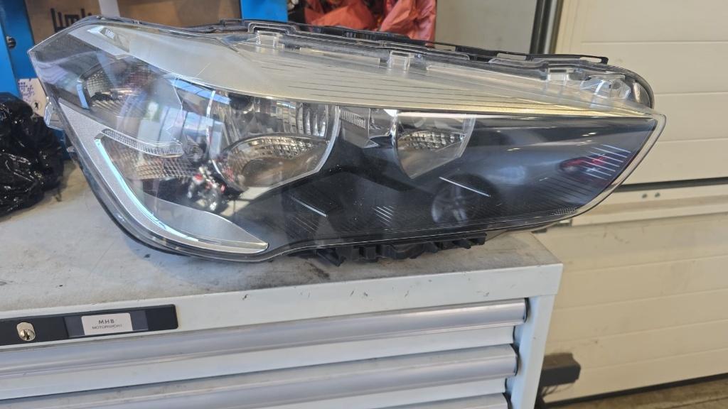 BMW F48 x1 KOPLAMP RECHTS, Enlèvement, Utilisé, BMW