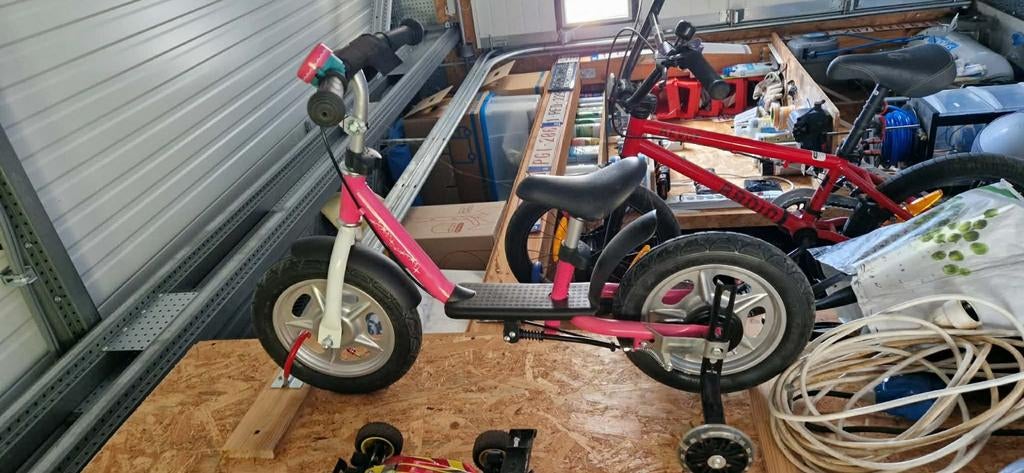 Roze loopfietsje verstelbaar met 12" banden, Fietsen en Brommers, Ophalen, Zo goed als nieuw, Minder dan 16 inch, Zijwieltjes