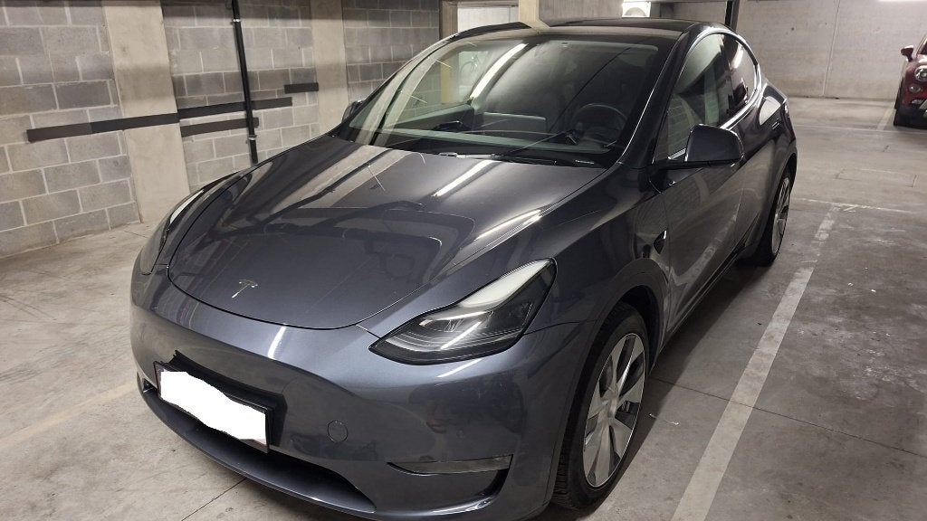 Tesla Model Y AWD Longue autonomie, Autos, Argent ou Gris, Achat, Noir, 5 portes