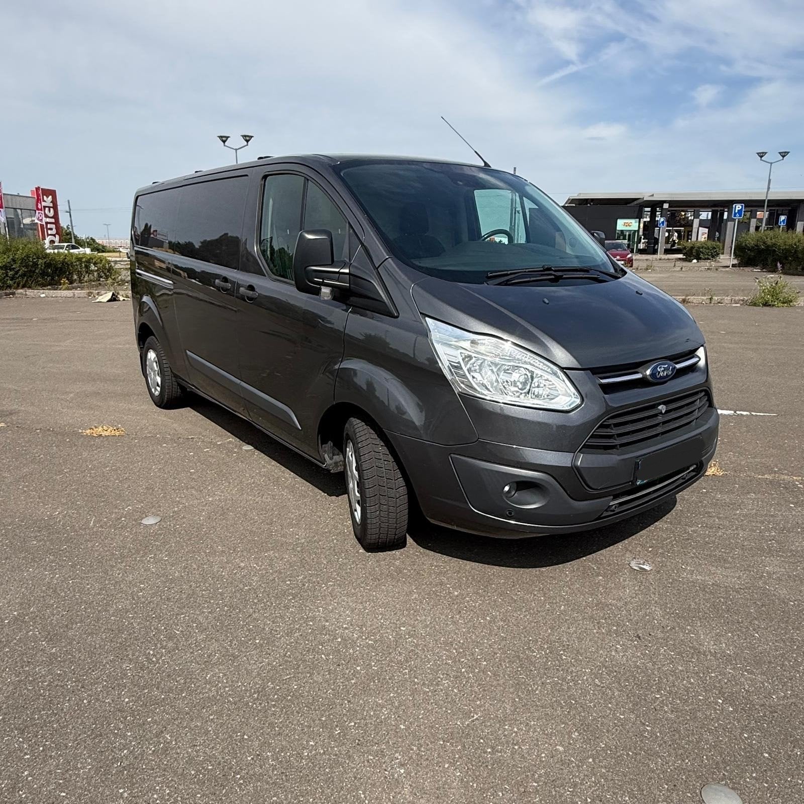 **Ford Transit Custom 2017 – 2.0 Diesel – 150 000 km**, Autos, Camionnettes & Utilitaires, Achat, Carnet d'entretien, Diesel, Particulier
